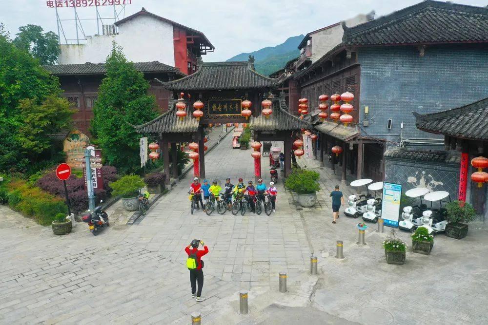 美丽俏佳人化妆培训告诉你,如何画出可爱的叶罗丽简笔画